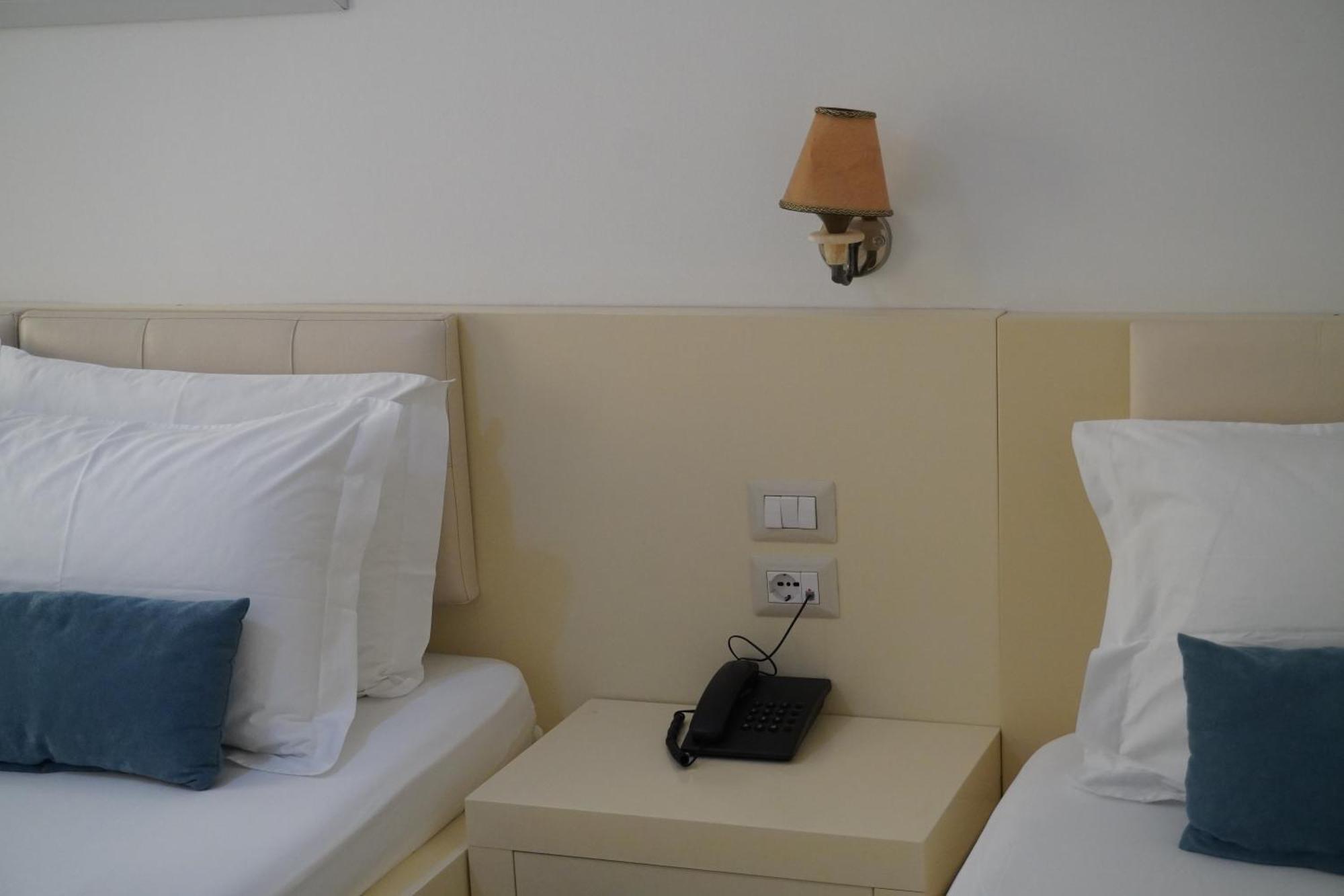 Hotel Agel Saranda Extérieur photo
