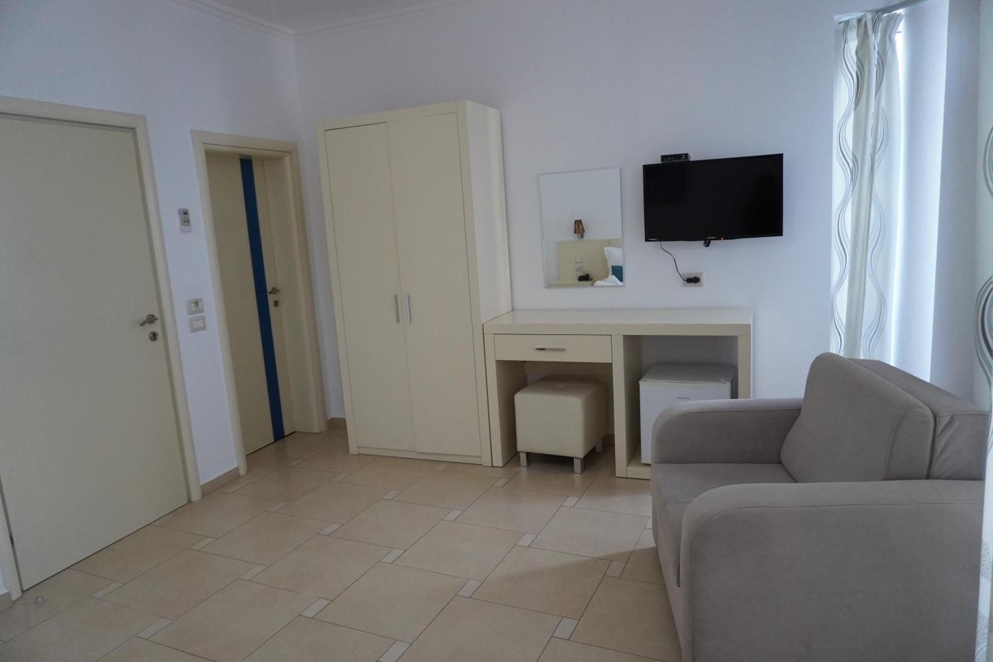 Hotel Agel Saranda Extérieur photo